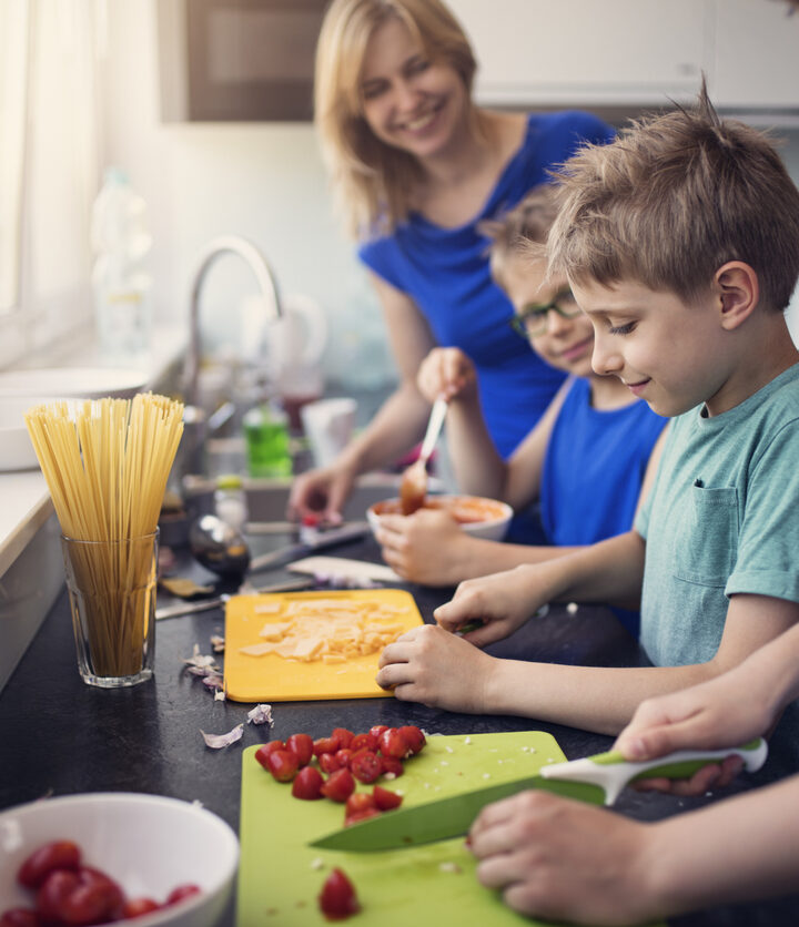 Here Are The Top Kid-Friendly Cooking Lessons Online