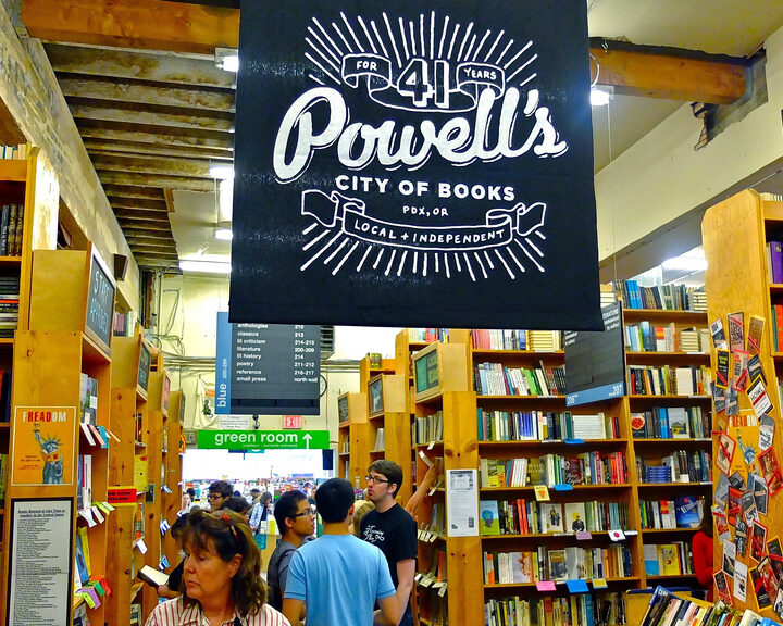 Cute, Local Bookstores To Check Out For Valentine’s Day