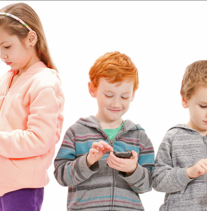 When To Give Your Child A Cell Phone