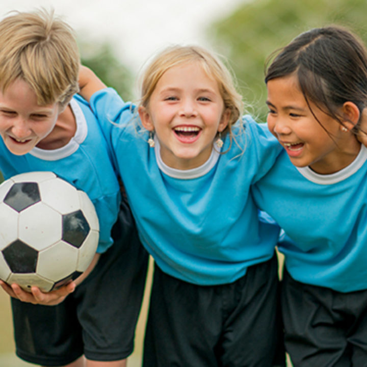 7 Important Lessons Kids Learn When Playing Team Sports