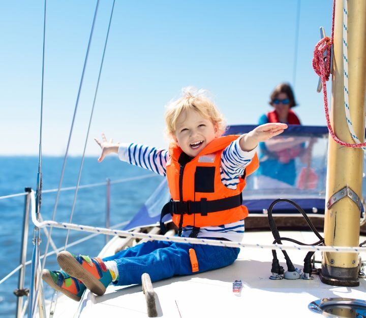 5 Important Boat Safety Tips For Families With Kids