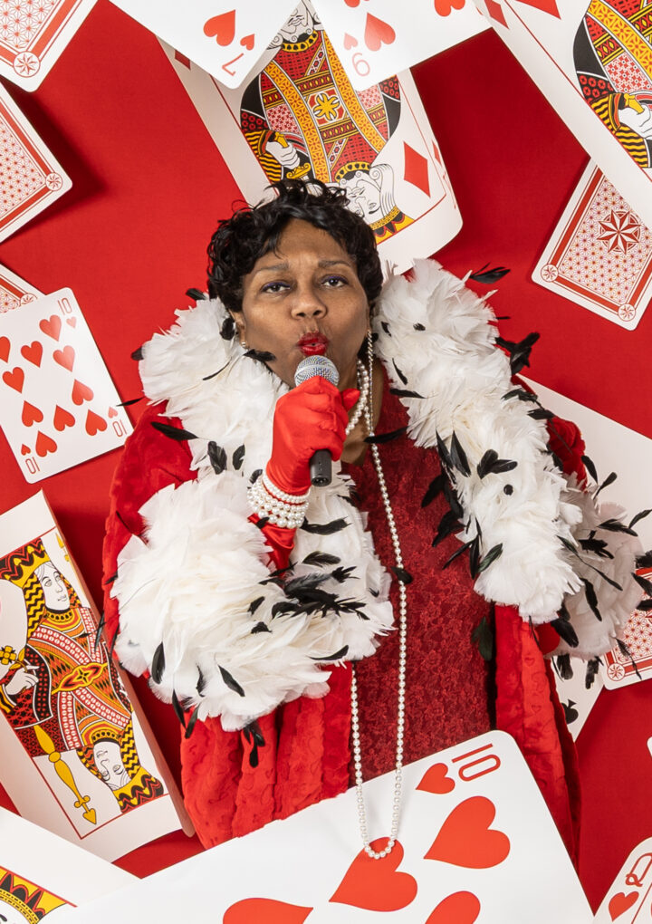 A Jazz Show For The Whole Family – Alice In Wonderland Features A Live Band Onstage