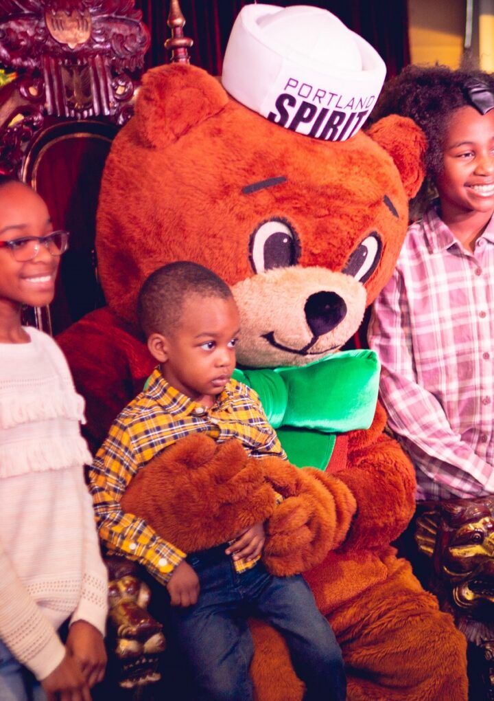 All Aboard For A Magical Holiday Adventure With Cinnamon Bear On The Portland Spirit!